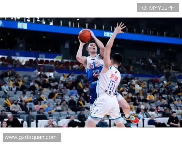 新疆队球员鲁吐布拉斩获MVP，荣膺本赛季最佳球员